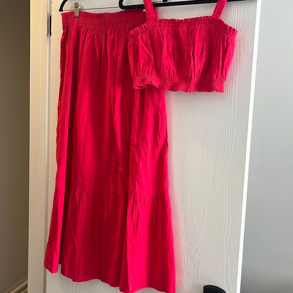 NWT Abercrombie & Fitch Hot Pink Skirt and Top matching set